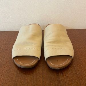 Splendid slide in nude leather 6.5